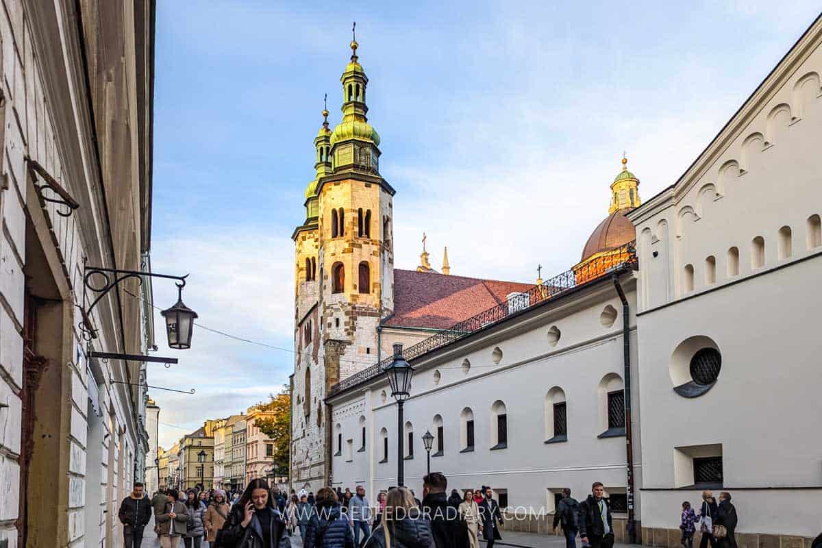20 Krakow Attractions: Must-See & Unmissable Landmarks 2 20 Krakow Attractions: Must-See & Unmissable Landmarks 1