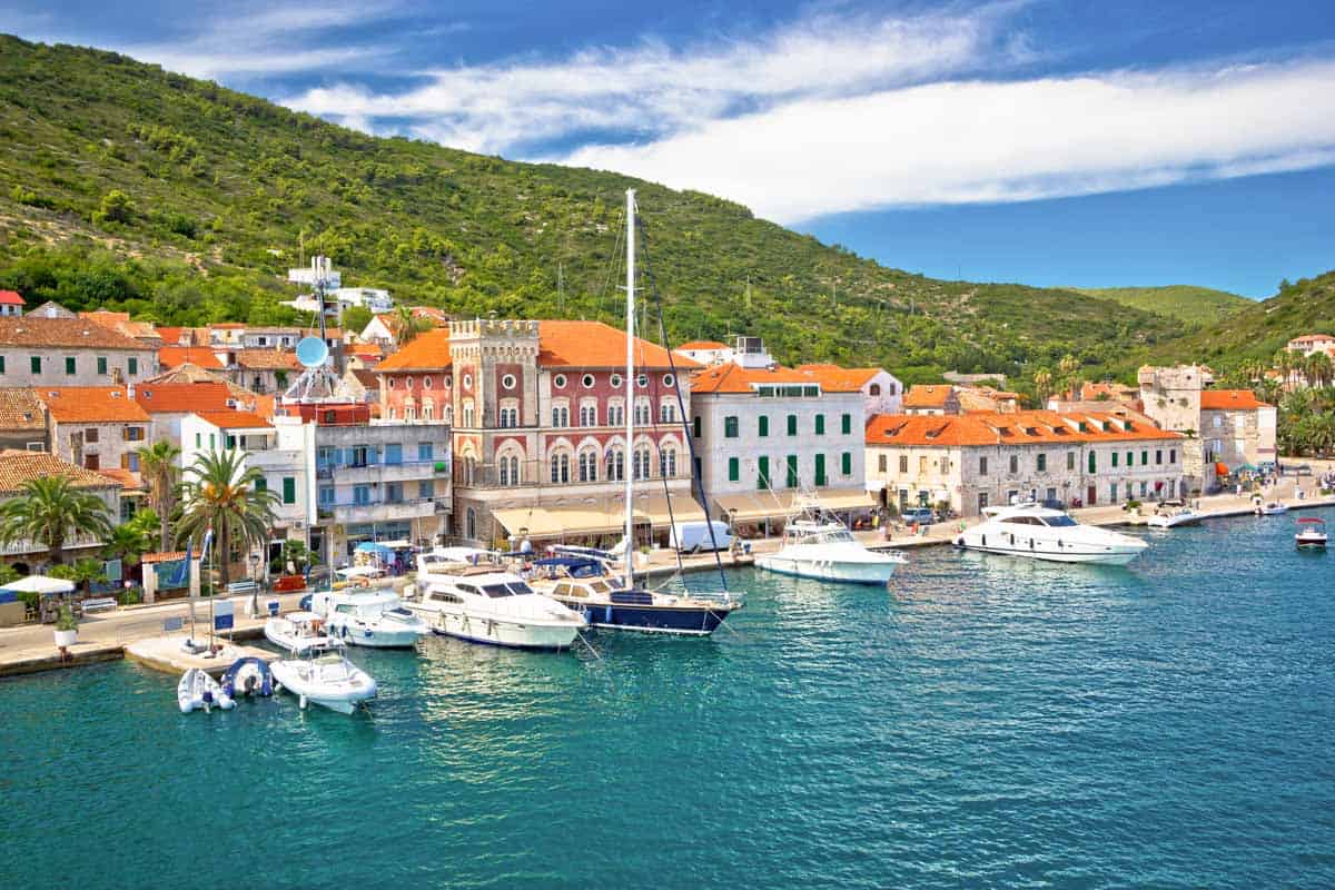 Island Hopping in Croatia: A Guide to the Dalmatian Coast 19