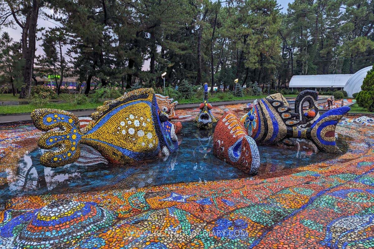 Soviet Architecture in Georgia: 27 Monuments & Mosaics 55 Soviet Architecture in Georgia: 27 Monuments & Mosaics 52