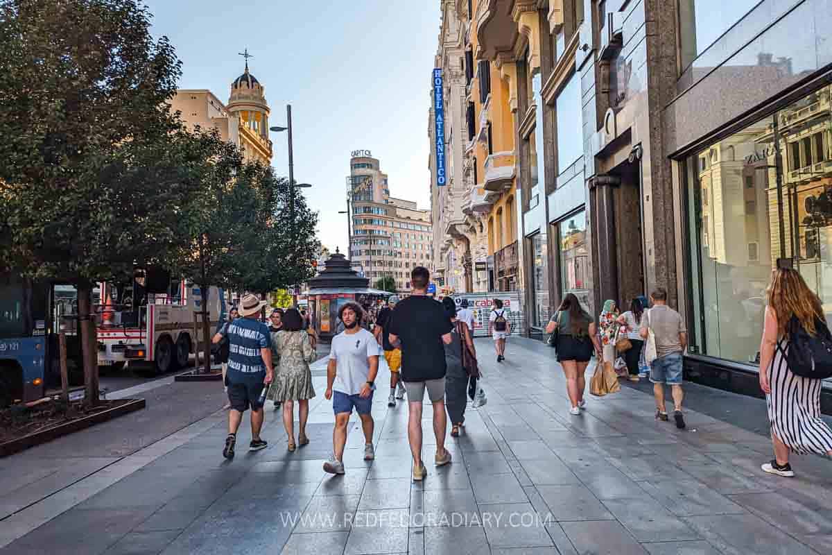 What to Wear in Madrid: Ultimate 2026 Packing Guide 6