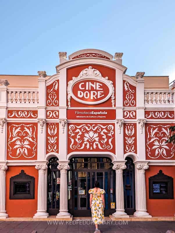 What to Wear in Madrid in 2025: Your Ultimate Packing Guide 6