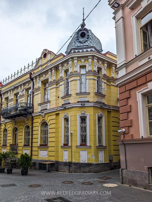 Why Tbilisi Courtyards are Called Italian 3 Why Tbilisi Courtyards are Called Italian 2
