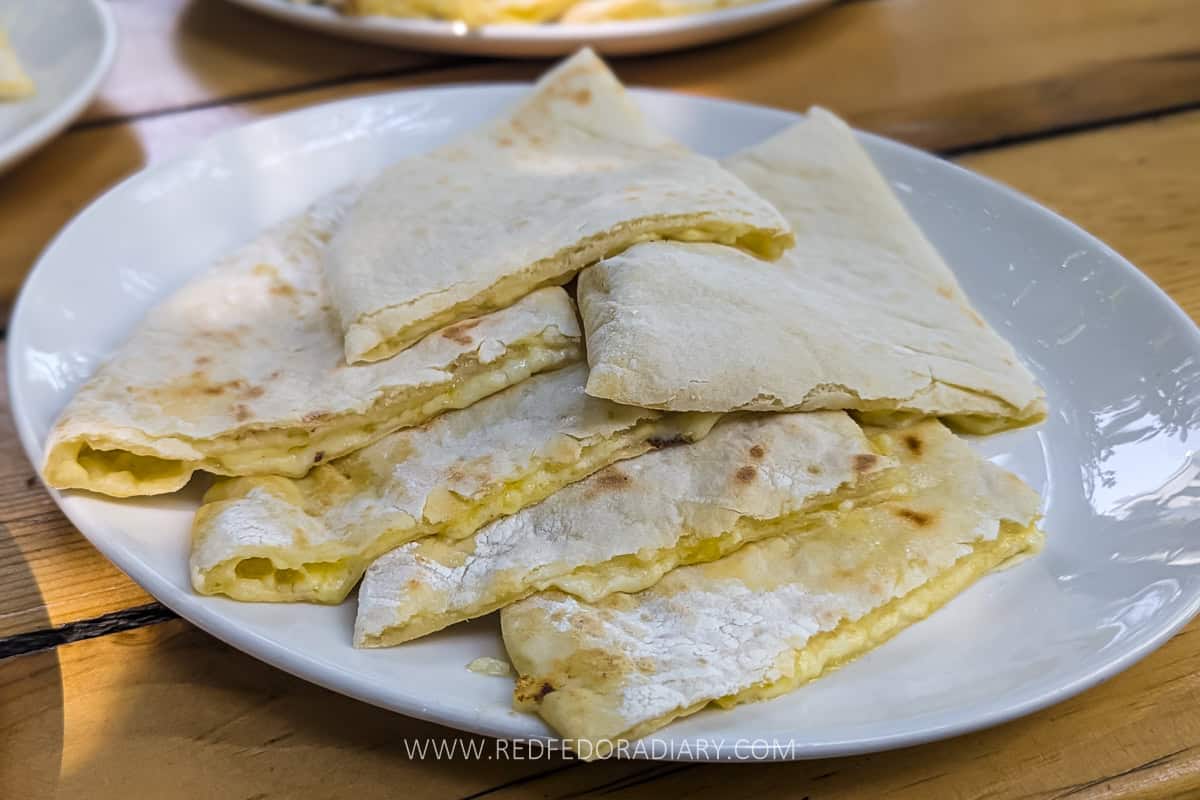 25 Must-Try Vegetarian Georgian Dishes to Savor in Georgia 2