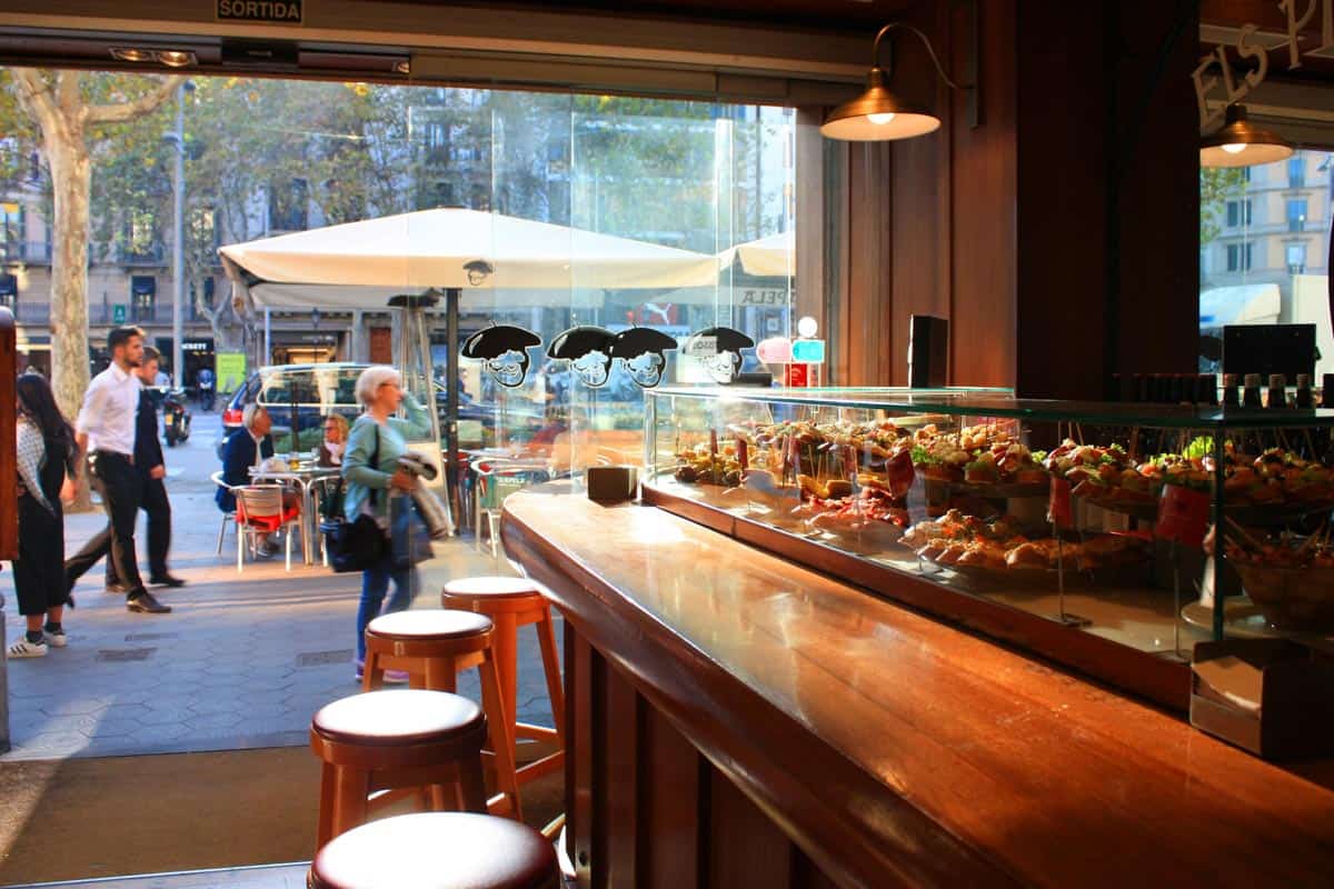 31 Best Restaurants in Barcelona for Tapas, Paella & More 1 31 Best Restaurants in Barcelona for Tapas, Paella & More 1