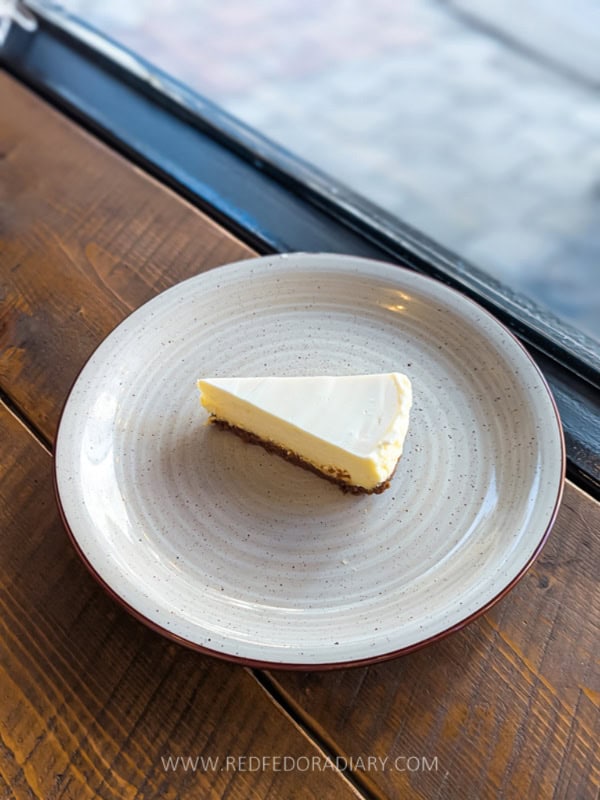 12 Cozy Cafes in Tbilisi for Cakes, Brunch, Books & Chill 31 12 Cozy Cafes in Tbilisi for Cakes, Brunch, Books & Chill 28