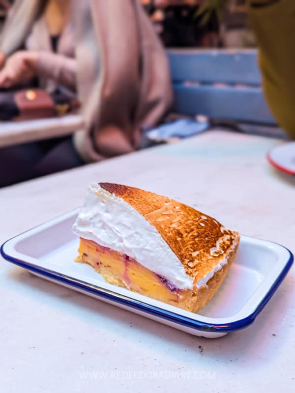 12 Cozy Cafes in Tbilisi for Cakes, Brunch, Books & Chill 26 12 Cozy Cafes in Tbilisi for Cakes, Brunch, Books & Chill 23