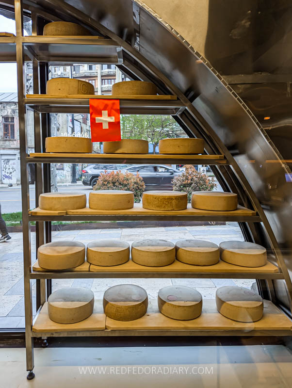 12 Cozy Cafes in Tbilisi for Cakes, Brunch, Books & Chill 7 12 Cozy Cafes in Tbilisi for Cakes, Brunch, Books & Chill 5