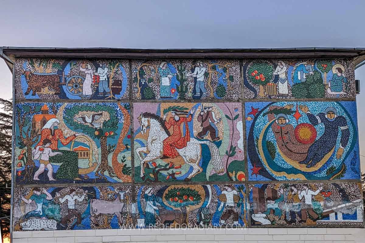 Soviet Architecture in Georgia: 27 Monuments & Mosaics 52 Soviet Architecture in Georgia: 27 Monuments & Mosaics 49