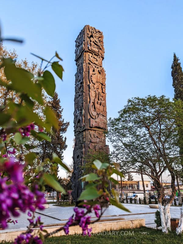 Soviet Architecture in Georgia: 27 Monuments & Mosaics 50 Soviet Architecture in Georgia: 27 Monuments & Mosaics 47