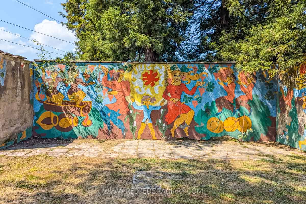 Soviet Architecture in Georgia: 27 Monuments & Mosaics 10 Soviet Architecture in Georgia: 27 Monuments & Mosaics 7