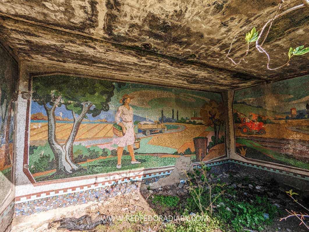 Soviet Architecture in Georgia: 27 Monuments & Mosaics 48 Soviet Architecture in Georgia: 27 Monuments & Mosaics 45