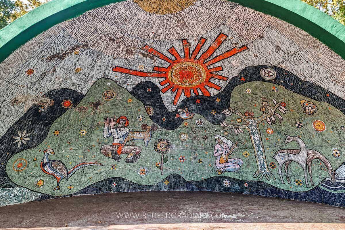 Soviet Architecture in Georgia: 27 Monuments & Mosaics 56 Soviet Architecture in Georgia: 27 Monuments & Mosaics 53