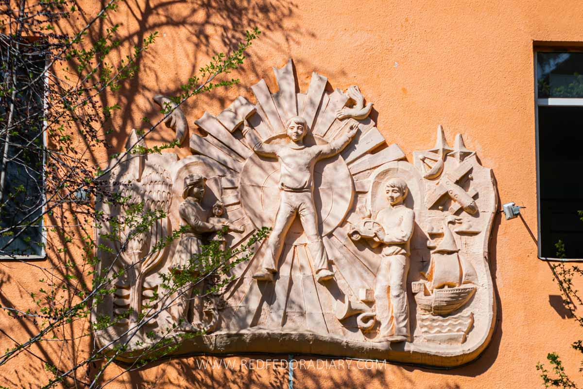 30 Soviet Mosaics in Tbilisi & Other Memorabilia with a Map 4 30 Soviet Mosaics in Tbilisi & Other Memorabilia with a Map 4