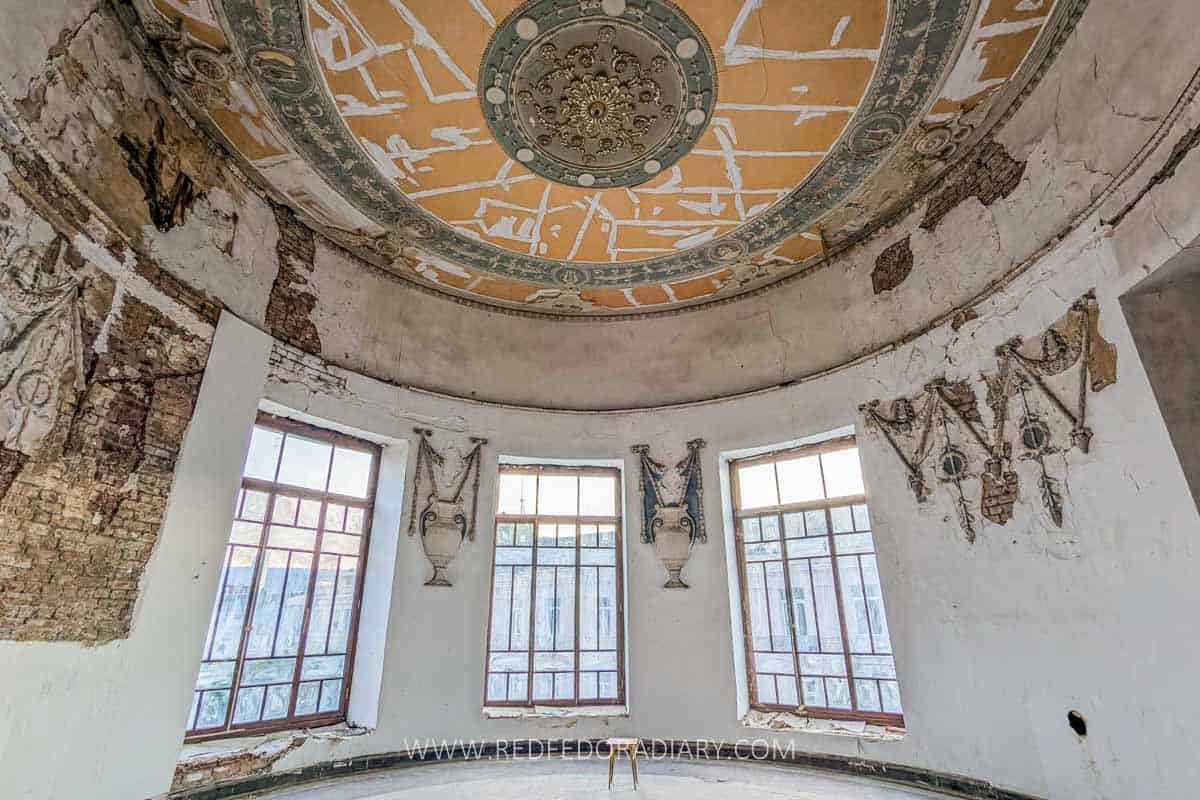 15 Alternative Tbilisi Tours: Hidden Corners & Rooftops 25