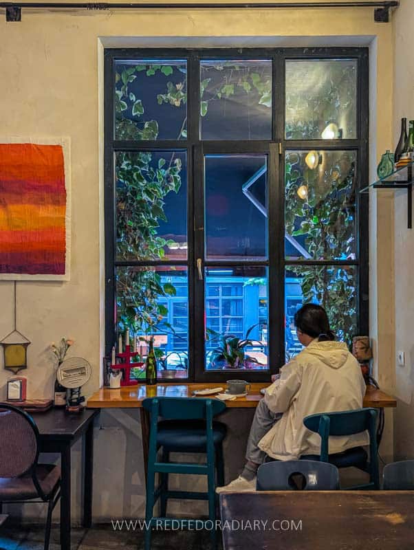 Breakfast in Tbilisi: Cafes, Brunches, & Bakeries for 2026 33